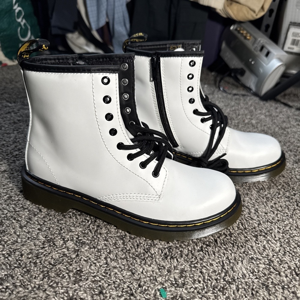 Dr. Martens 1460 J White Patent Boots Youth US M 4. L 5 Lace Up Zip Combat